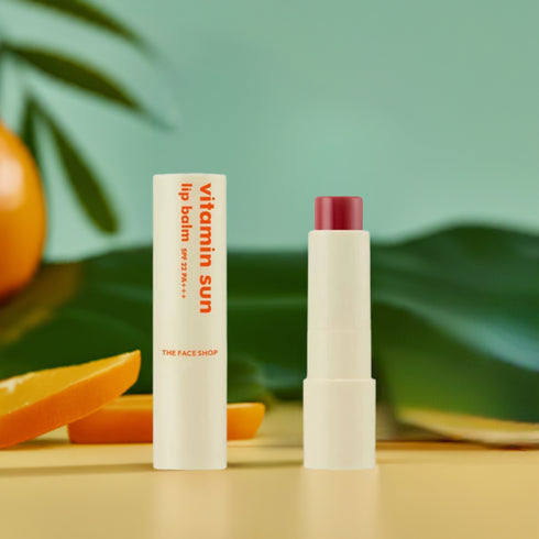 مرطب الشفاه 01 فيتامين صن ||باللون ألاحمر|| لترطيب الشفاه